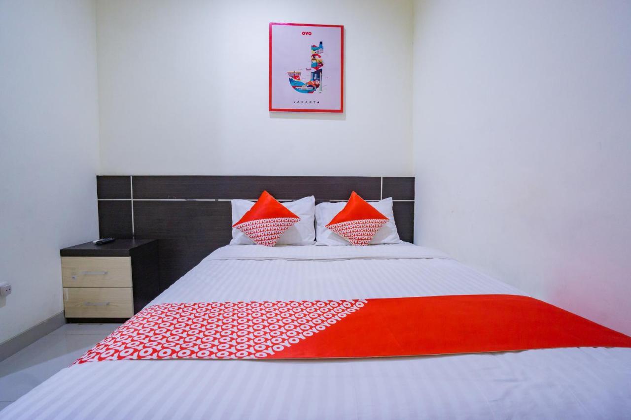 Hotel Oyo 2357 Syariah Grand Raudhah Jakarta Exterior foto