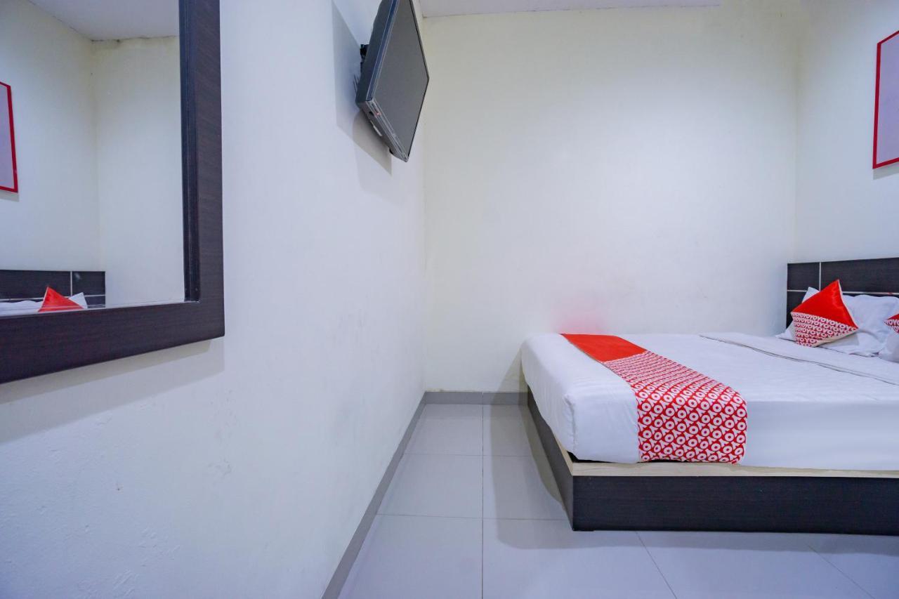 Hotel Oyo 2357 Syariah Grand Raudhah Jakarta Exterior foto