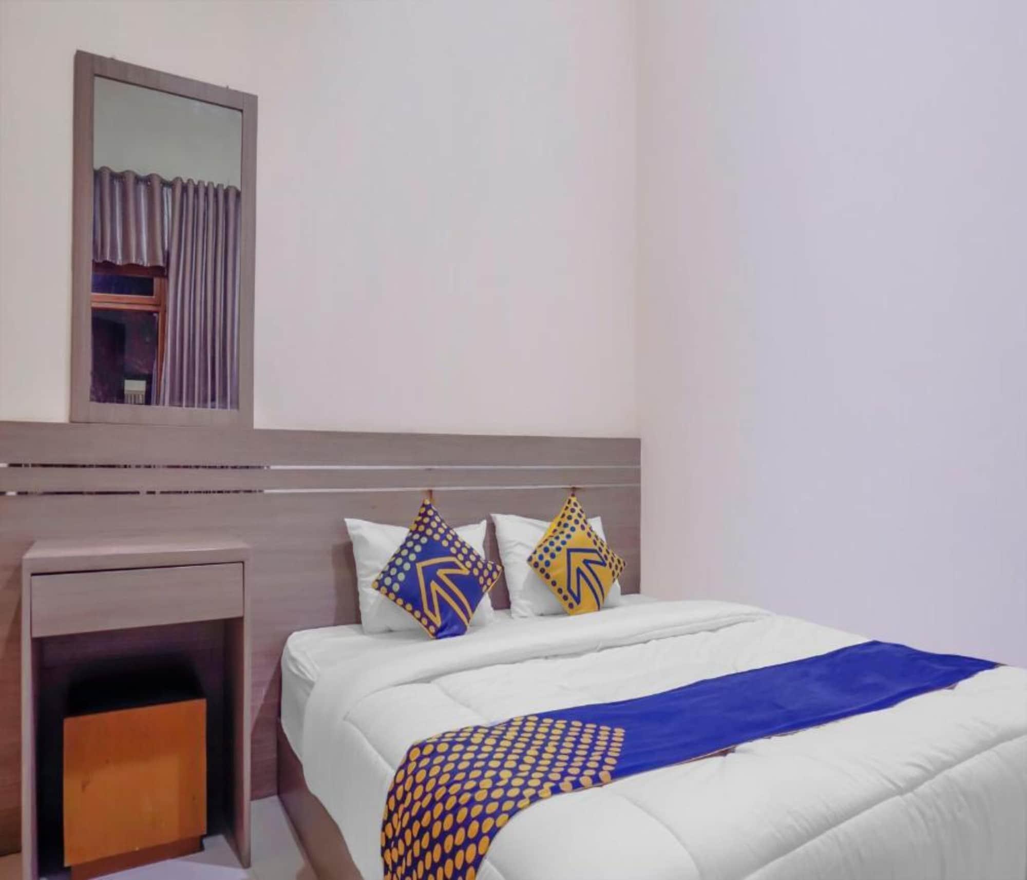 Hotel Oyo 2357 Syariah Grand Raudhah Jakarta Exterior foto