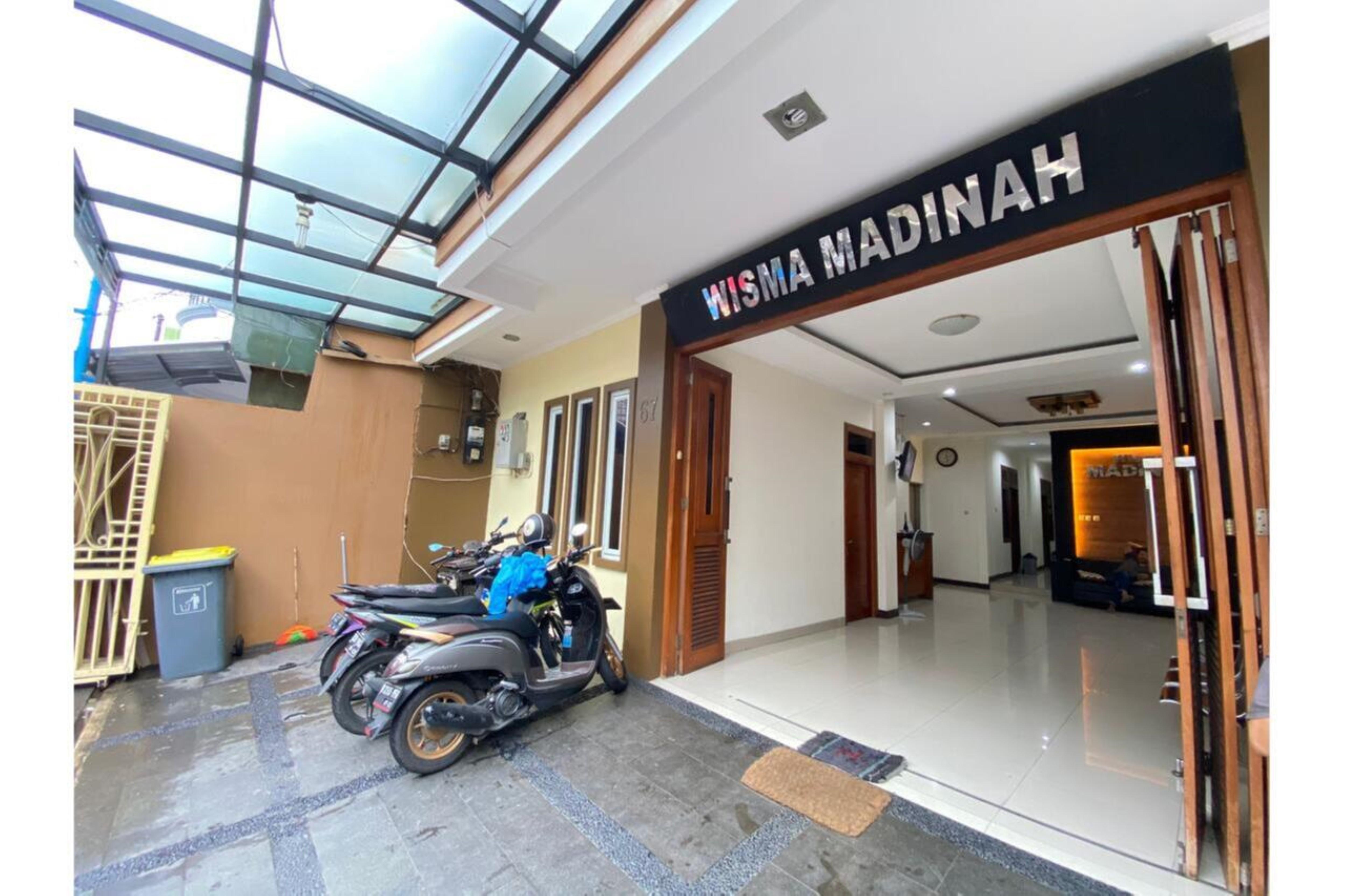 Hotel Oyo 2357 Syariah Grand Raudhah Jakarta Exterior foto